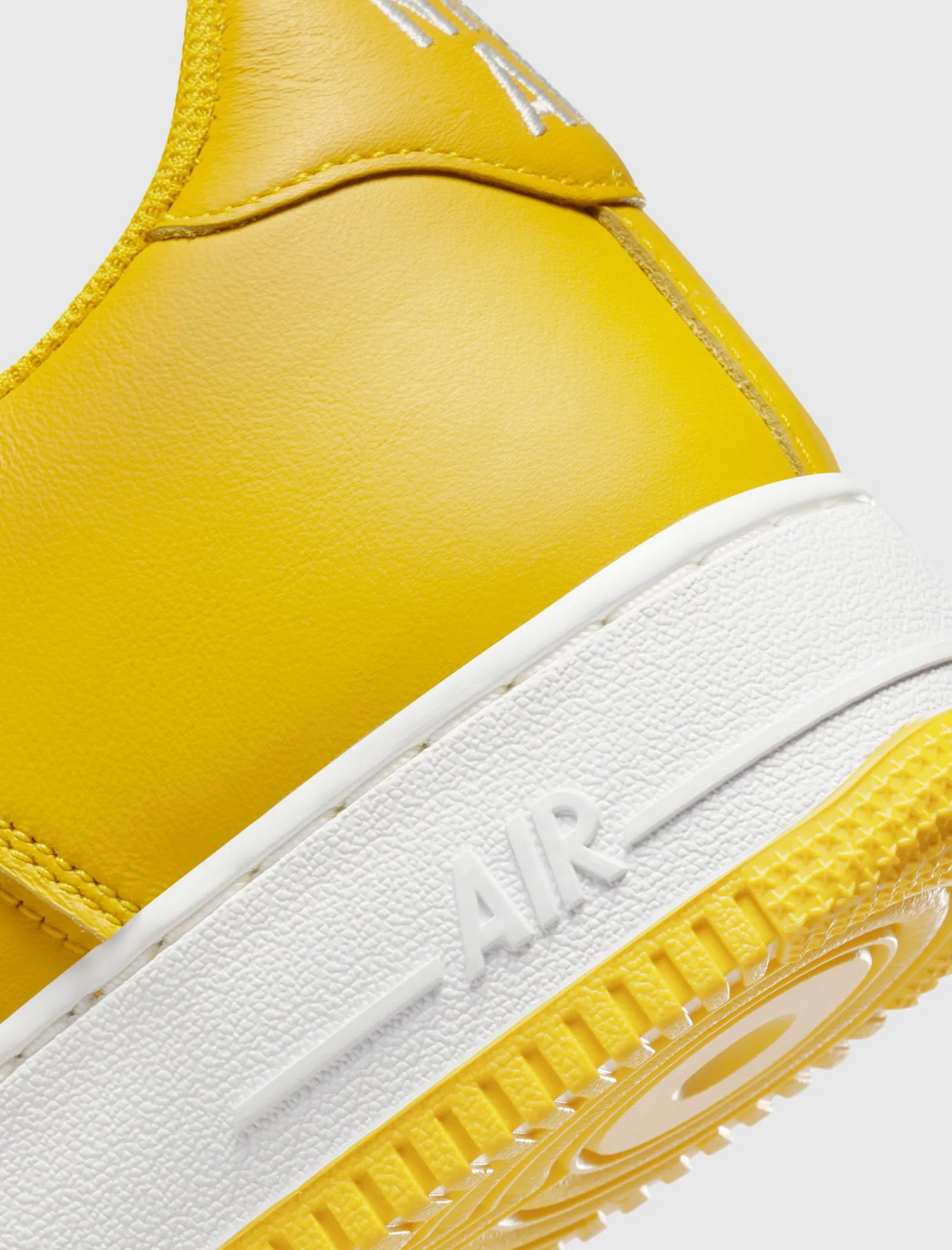 Air Force 1 Low Retro Yellow Jewel - Buy now 