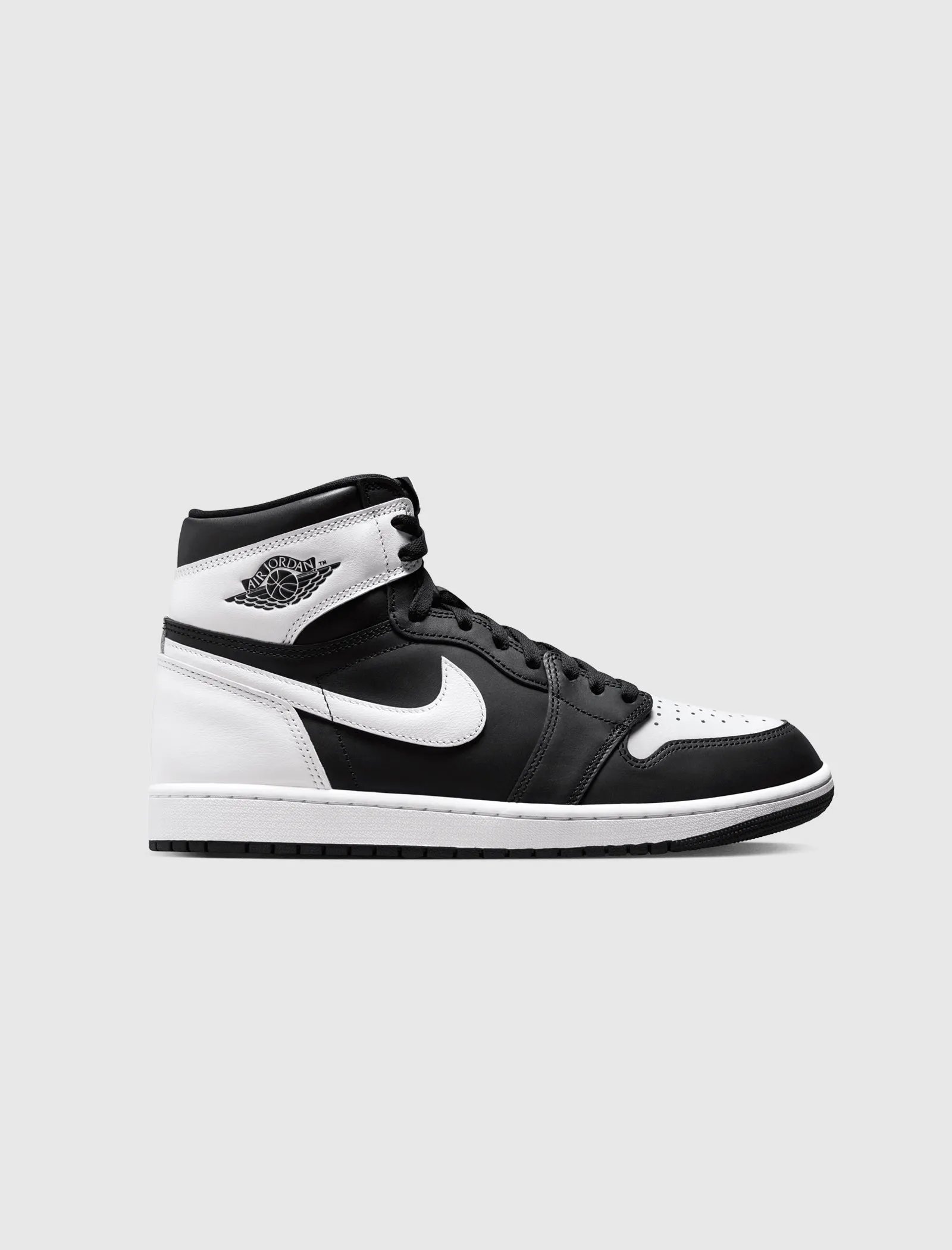 Air Jordan 1 Retro High OG Black White