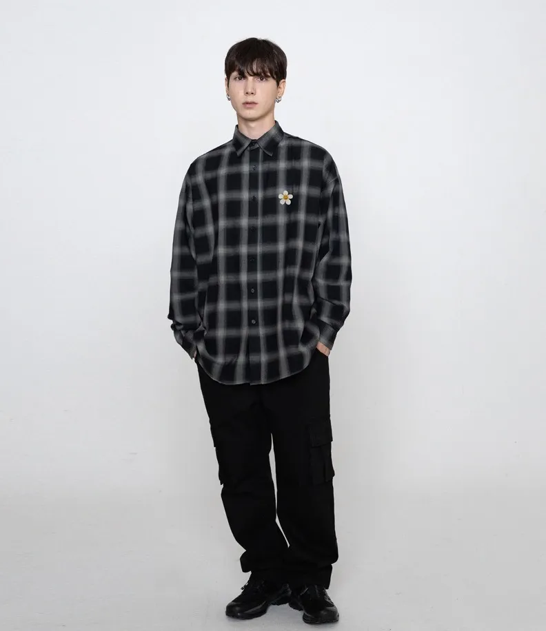 [GRAVER] Checkered Overfit Shirt with Flower Dot Embroidery