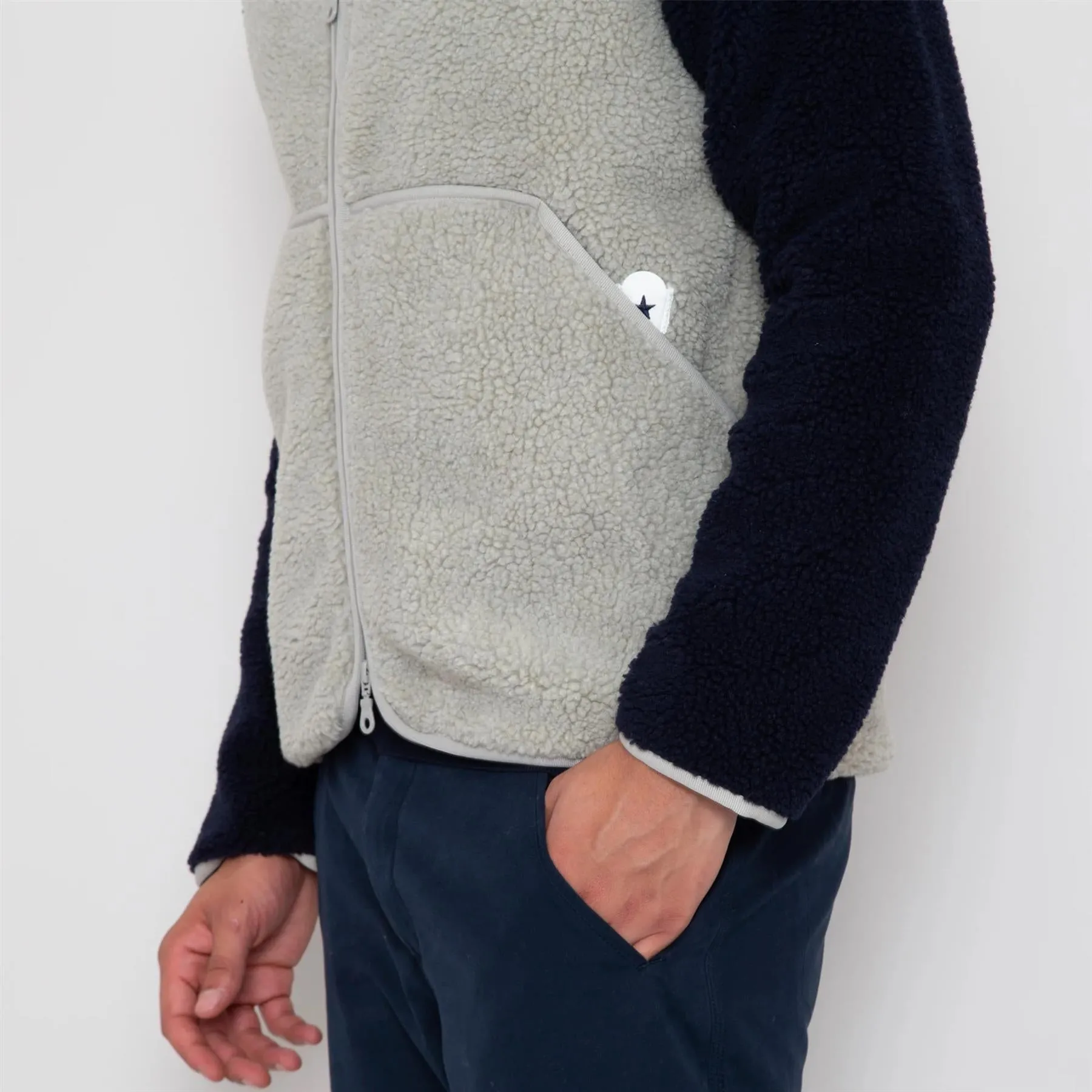 Himalayas Fleece Mid Layer Ash Grey/Deep Navy - SS24 is now optimized for Google search engine.