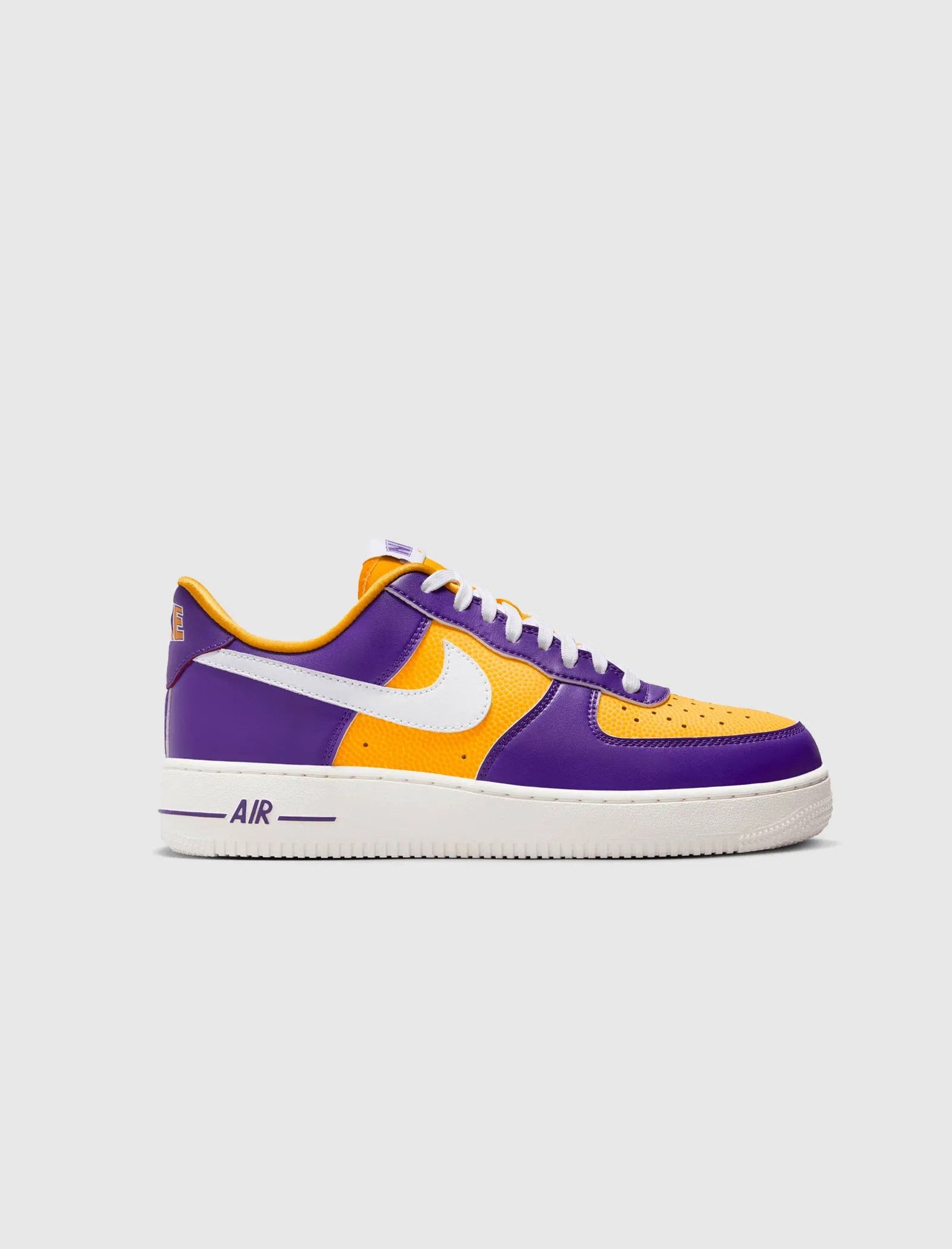 LSU-themed Women's Air Force 1 07' SE sneakers - Be true to your school!