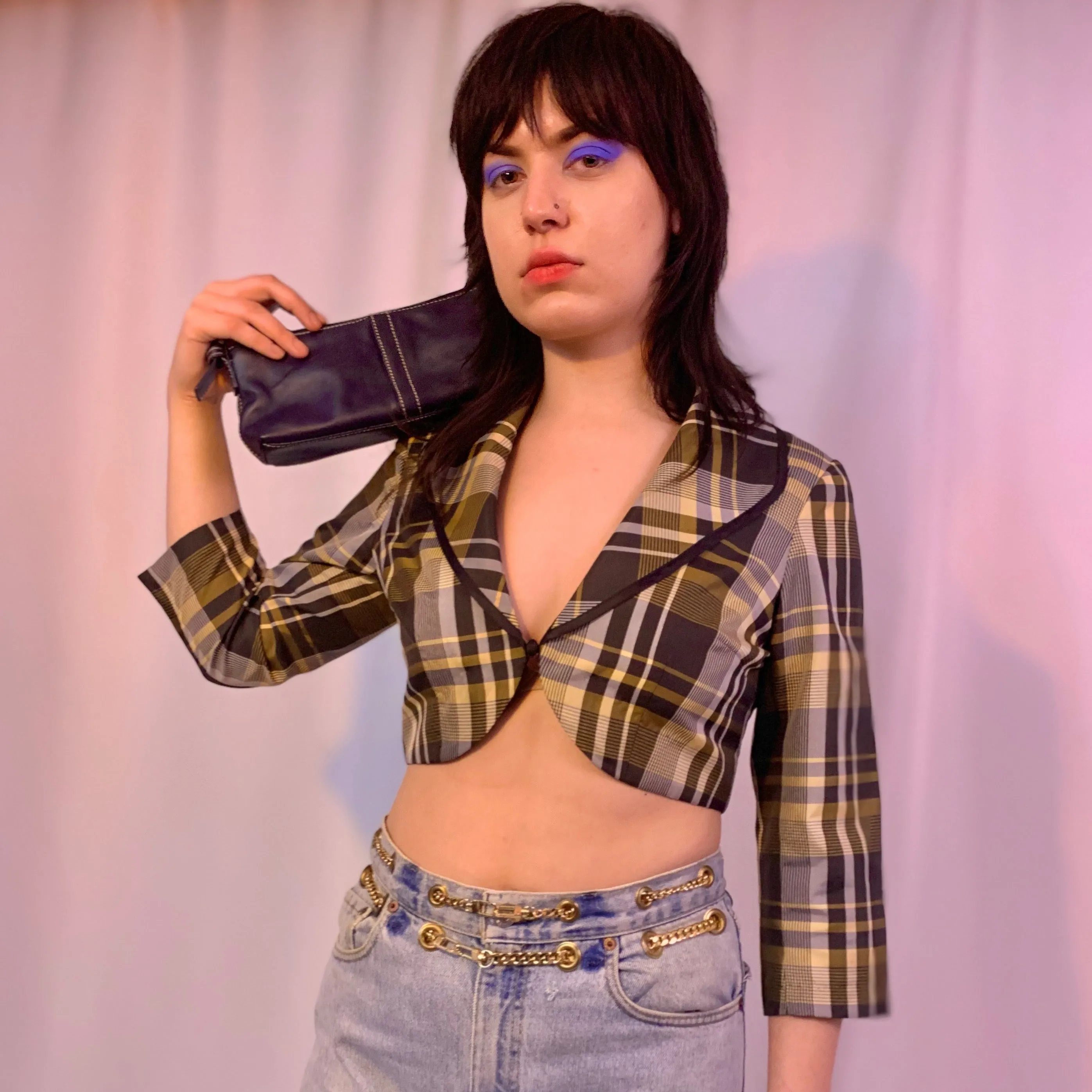 Taffeta plaid crop shirt. Result: Plaid crop shirt in taffeta fabric.