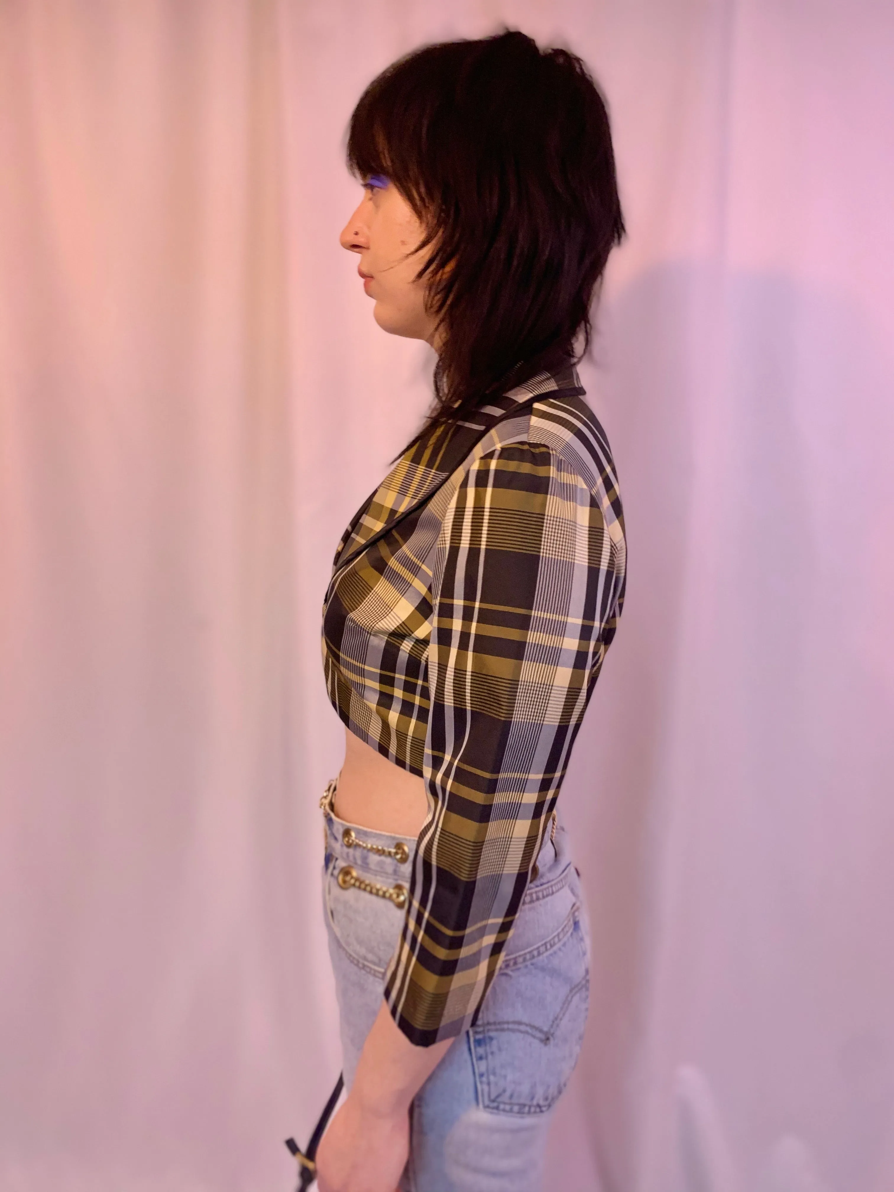 Taffeta plaid crop shirt. Result: Plaid crop shirt in taffeta fabric.