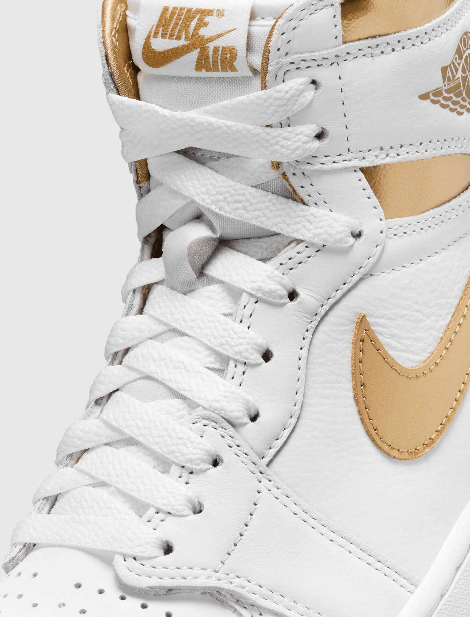 Women's Air Jordan 1 Retro High OG - Metallic Gold - Buy Now