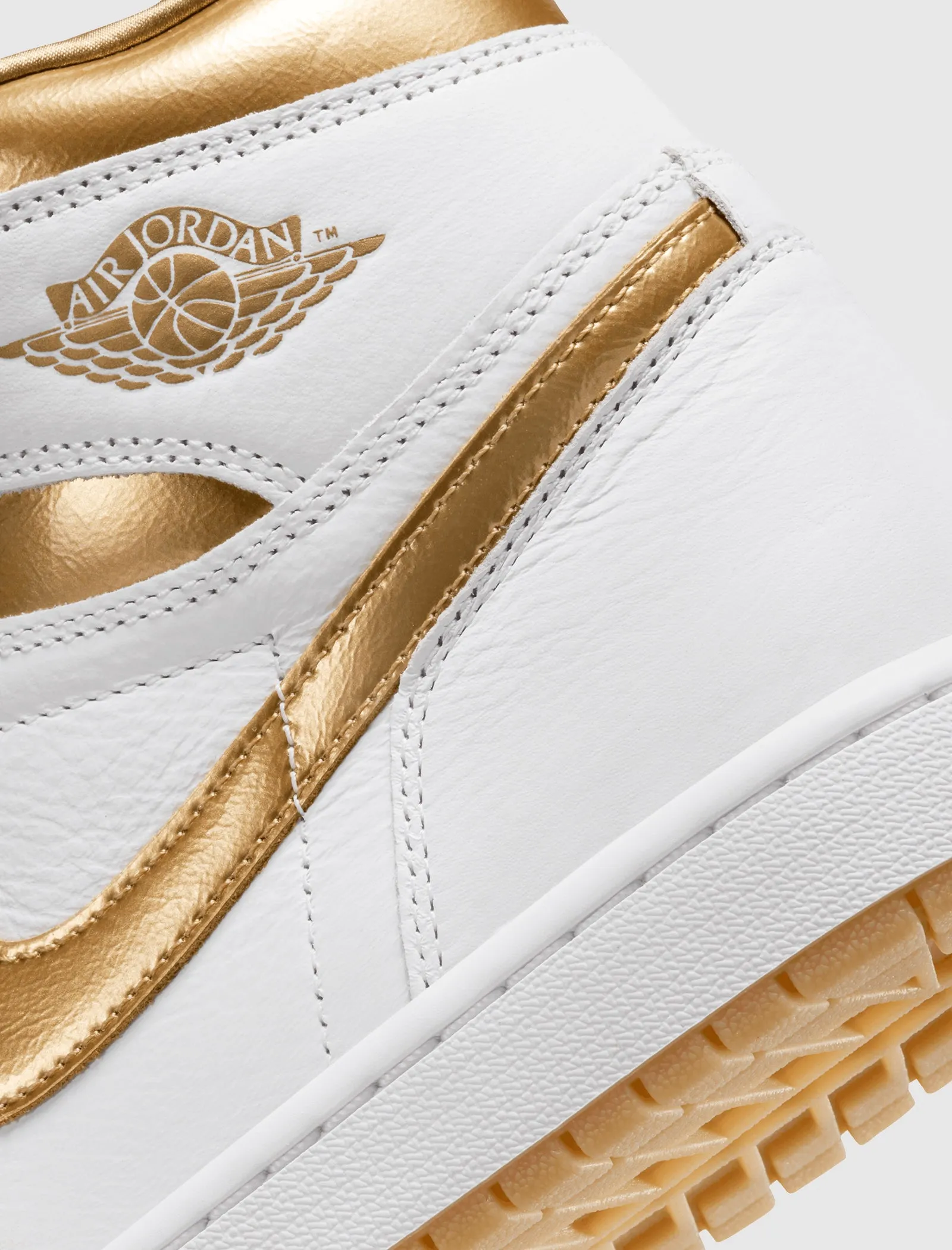 Women's Air Jordan 1 Retro High OG - Metallic Gold - Buy Now